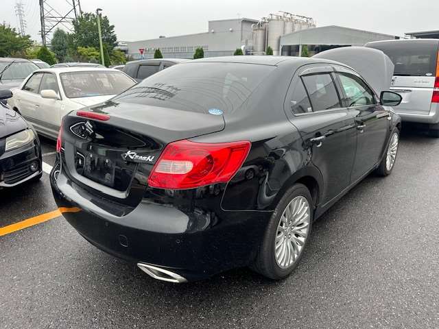 Suzuki, Kizashi Bonnet Fr 12/09 01/17