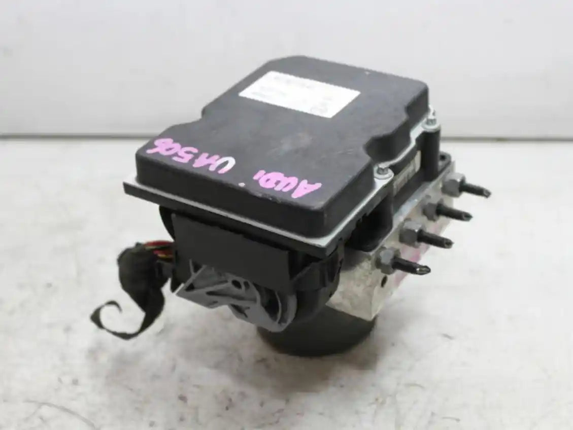 Audi, A4 Abs Pump/Modulator B8 8K, P/N 8K0907379Ae, 02/08-01/16 J12517