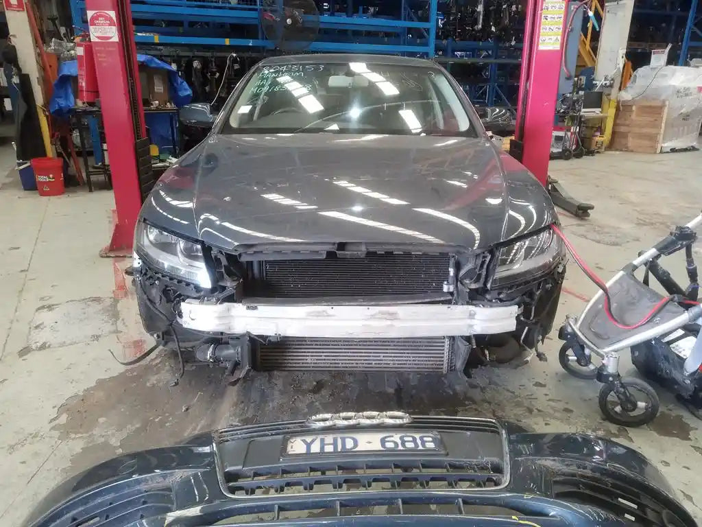 Audi, A4 Courtesy Light Front, W/ Sunroof Controls Type, Cream, B8 8K, 04/08-06/12 J57843
