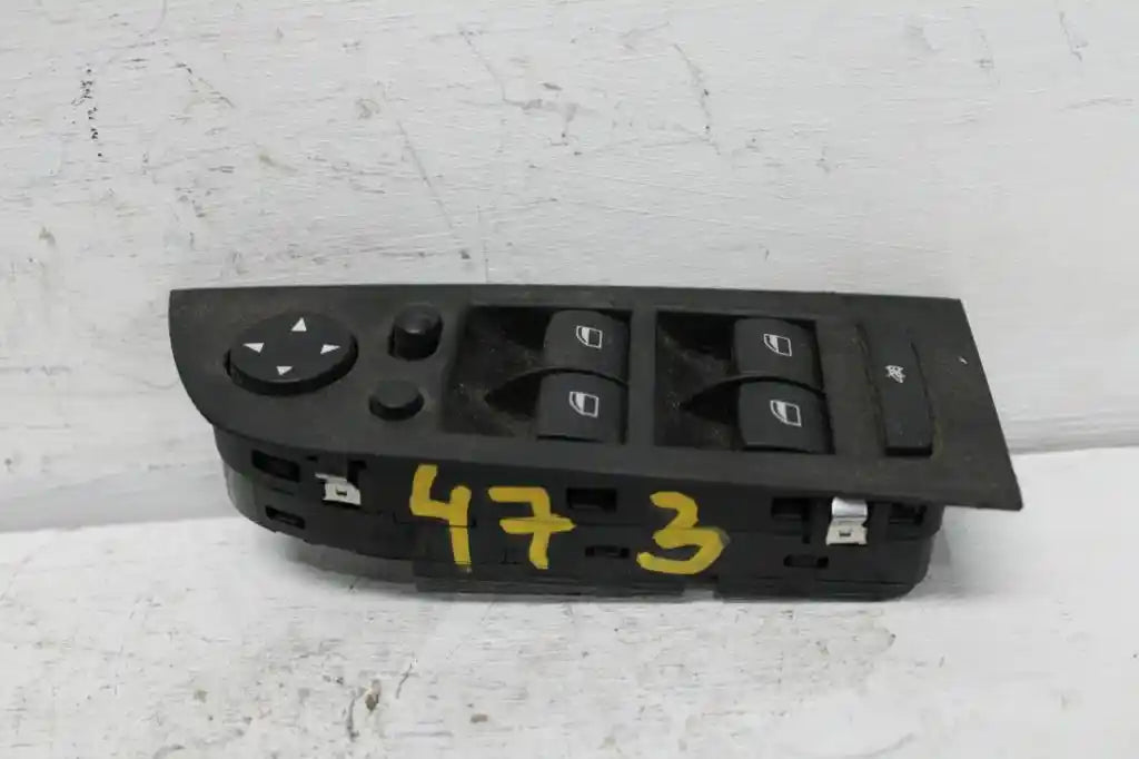 BMW, 3 Series Power Window Switch Rh Front (Master Switch), W/ Auto Dip Type, E90, Sedan, 03/05-01/12 J24545