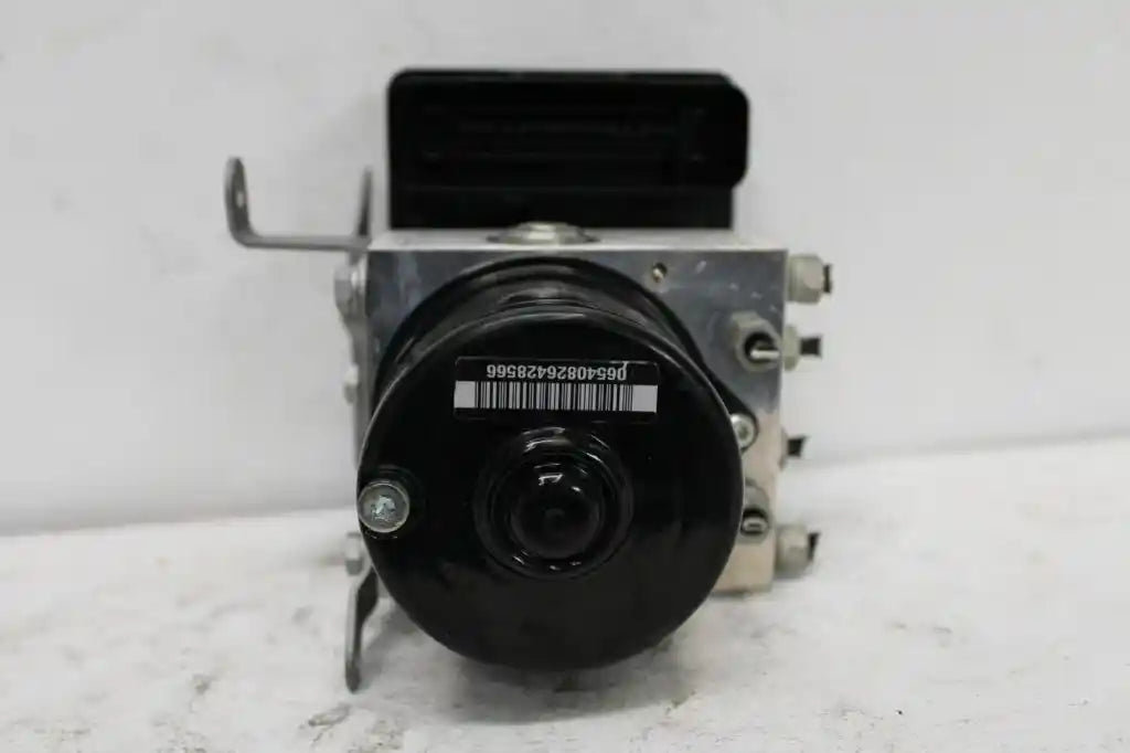 BMW, 3 Series Abs Pump/Modulator E90, Sedan, On Motor P/N 34516778163, 03/05-01/12 J26341