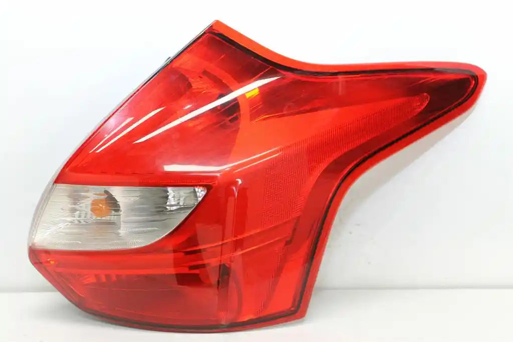 Ford, Focus Right Taillight Lw Hatch Standard Type 05/11 08/15