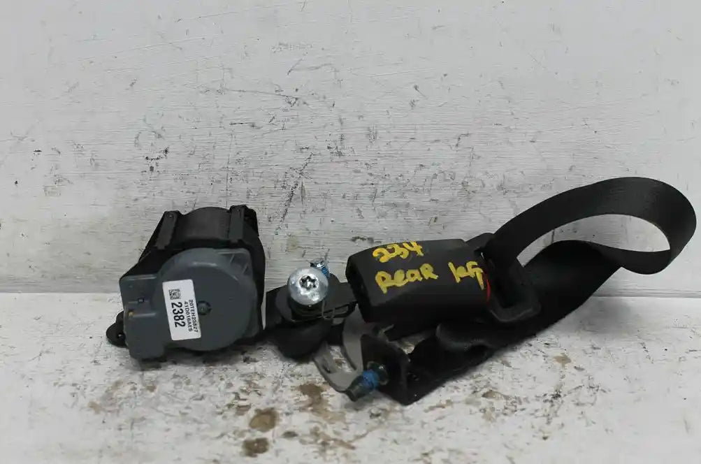 Holden, Captiva Seat Belt Lh Rear 2Nd Row Assy (Belt And Stalk) 7 Seat Type Cg 01/11 06/18