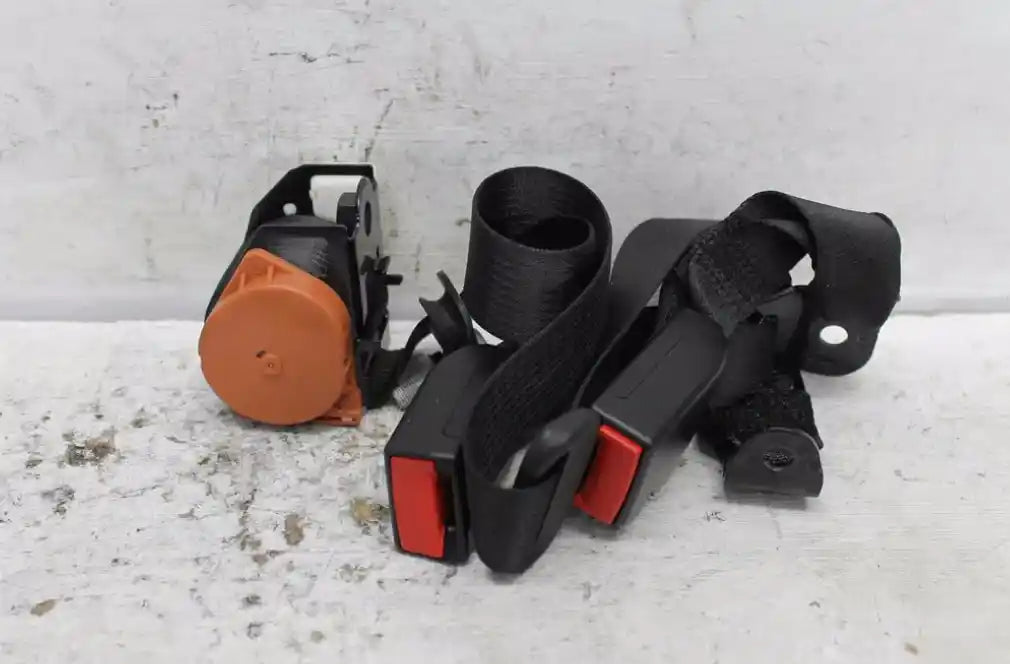 Holden, Trax Seat Belt Rh Rear Assy (Belt And Stalk) Tj Series 08/13 12/20