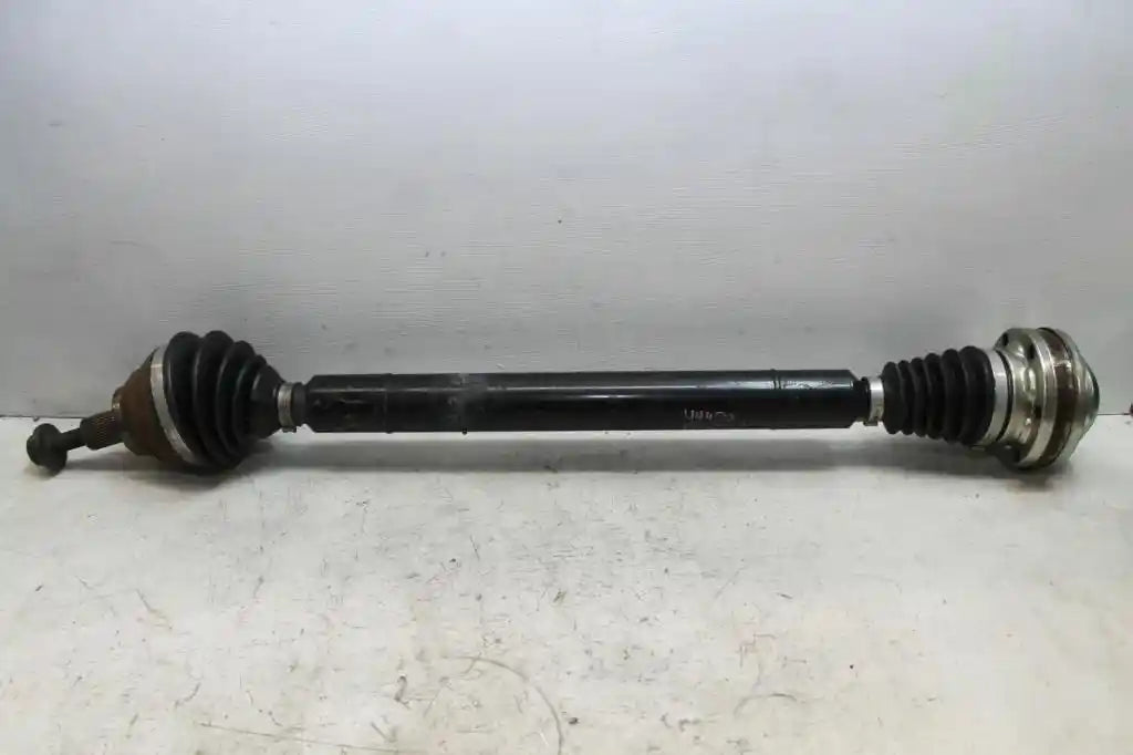 Volkswagen, Golf Right Driveshaft Front, Auto T/M, Petrol, 1.4, Gen 6, 10/08-01/16 J9845