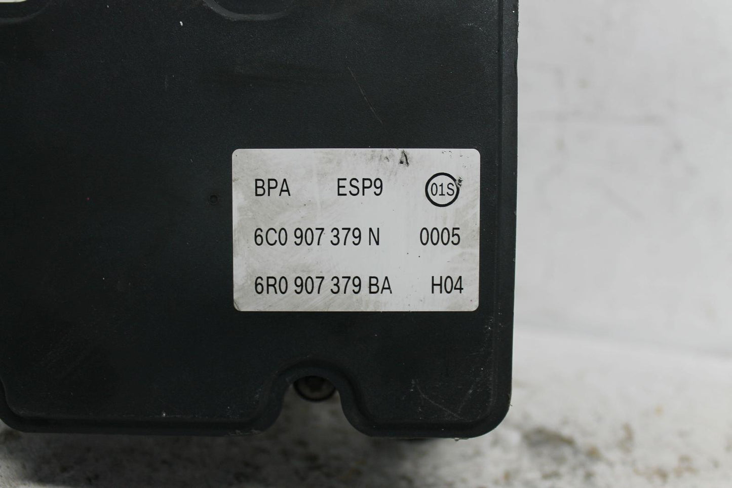 Volkswagen, Polo Abs Pump/Modulator 6R P/N 6R0907379Ba 05/14 09/17