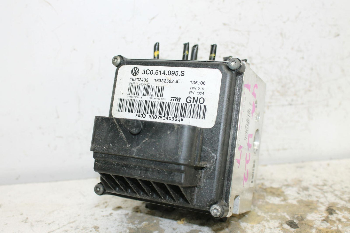 Volkswagen, Passat Abs Pump/Modulator 3C/Mk6 B6 B7 On Module P/N 3C0614095S 03/06 05/15