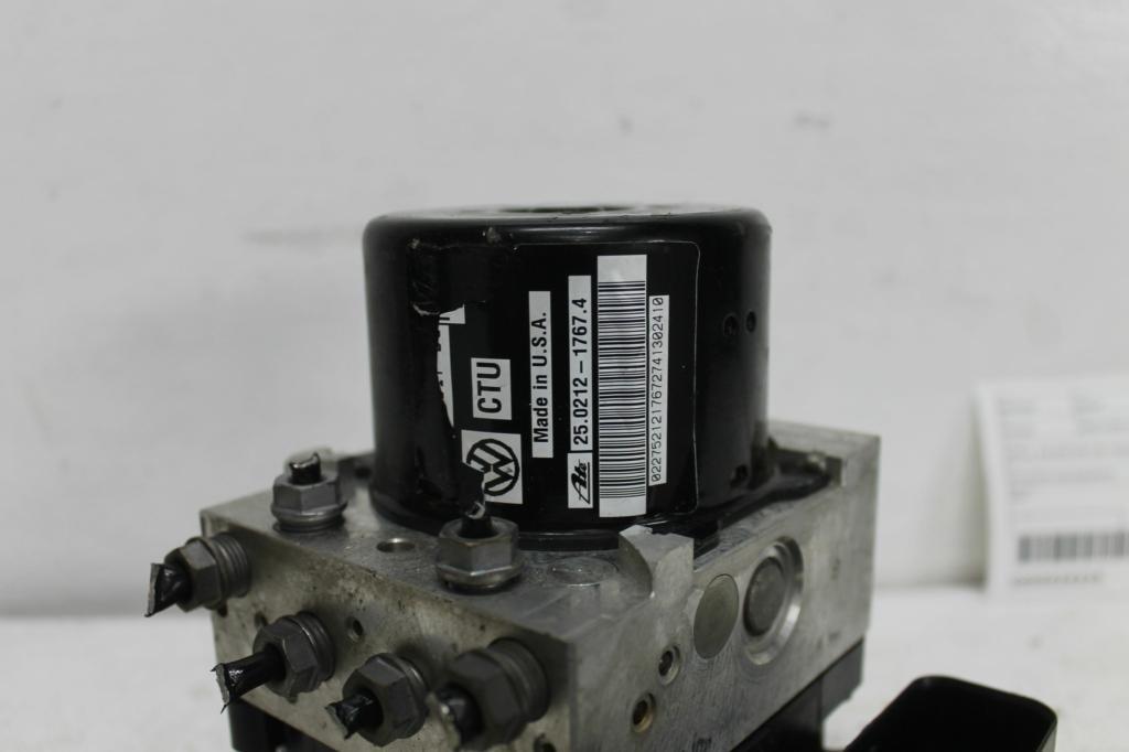 Volkswagen, Golf, Abs Pump/Modulator Gen 6, On Motor P/N 1K0907379Bj, 10/08-03/13