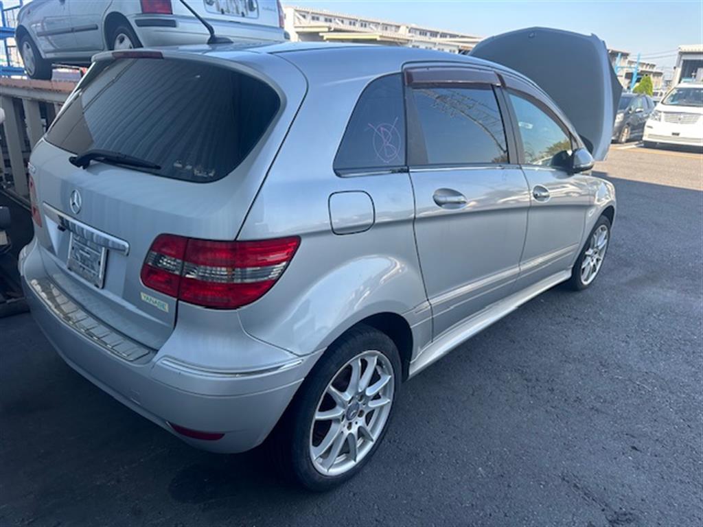 Mercedes, B Class Bonnet W245 09/08 06/11