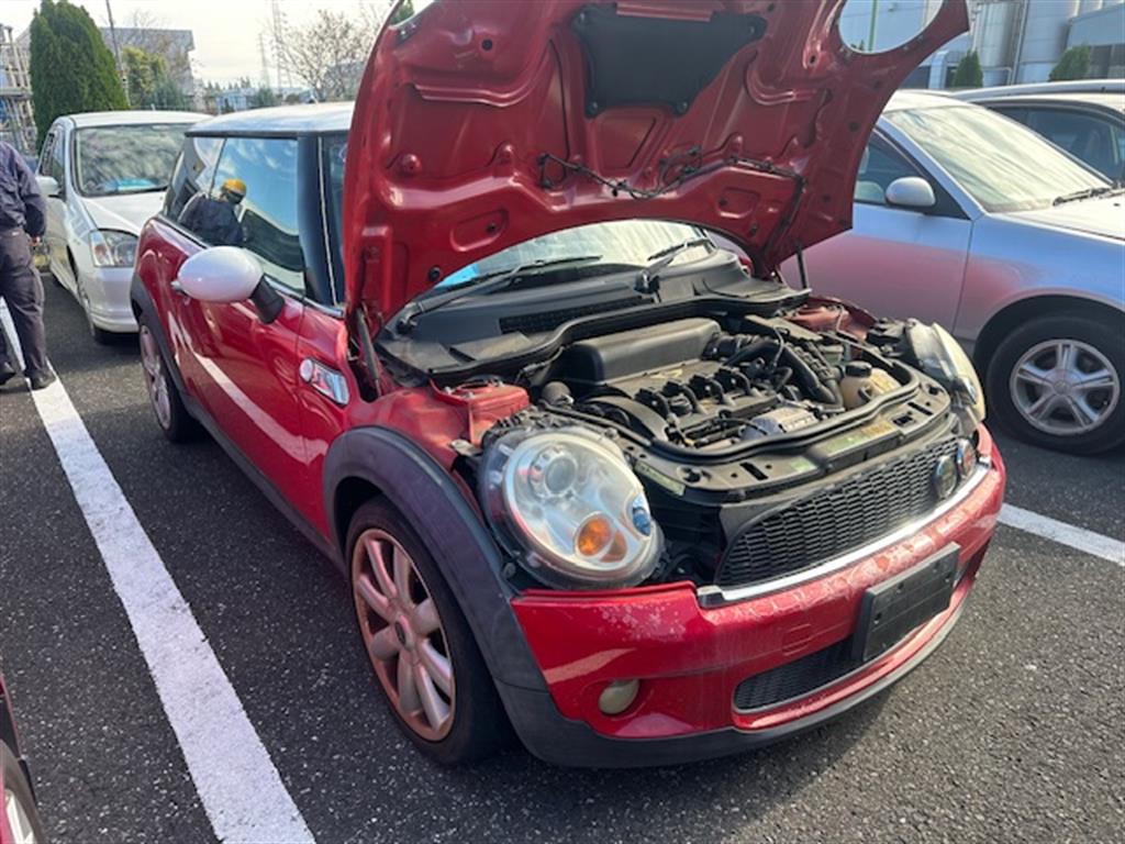 MINI, Cooper Bonnet R55/R56/R57 Has Scoop (Cooper S And Cooper Works), 02/07 05/15