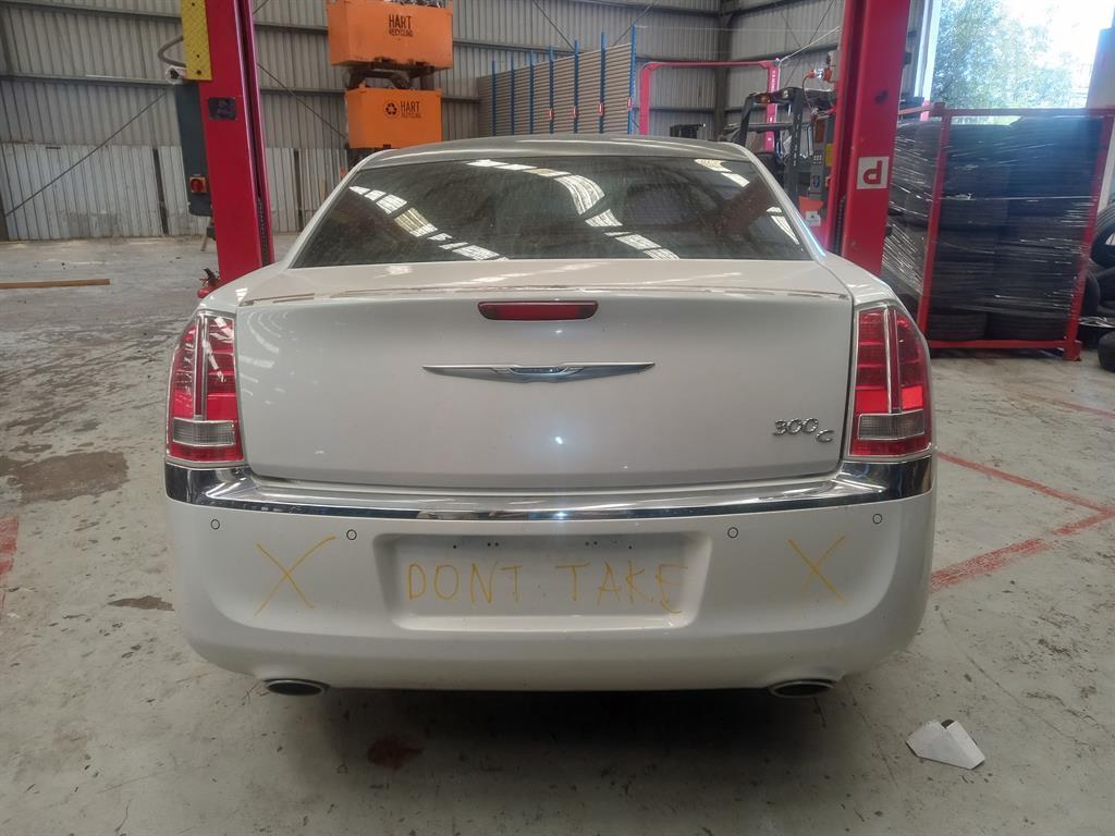 Chrysler, 300C Courtesy Light Lx2 12/11 12/21
