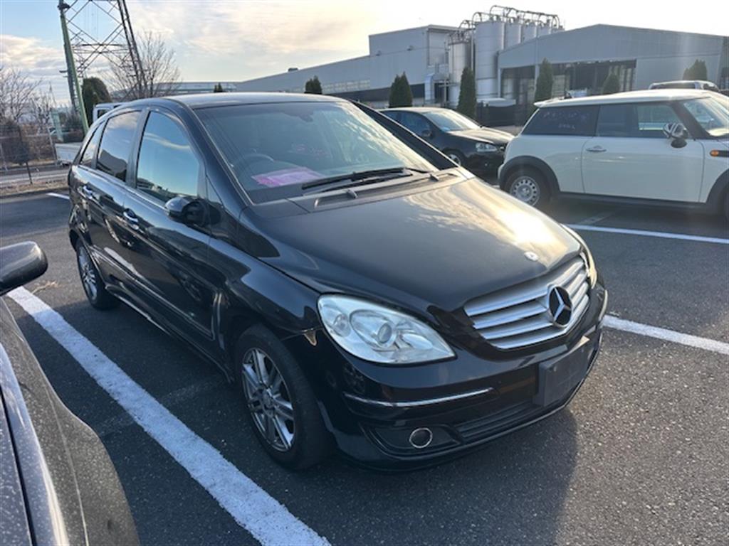 Mercedes, B Class, Front Bumper W245, Non Park Sensors Type, 11/05-08/08