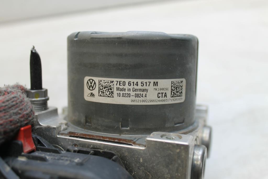 Volkswagen, Caddy Abs Pump/Modulator 2Kn P/N 7E0614517M 12/15 02/21