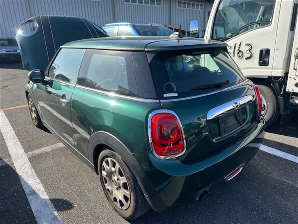 Mini, Cooper Right Door Mirror R55/R56/R57, Manual Fold, Colour Coded Cover, 03/07-05/15