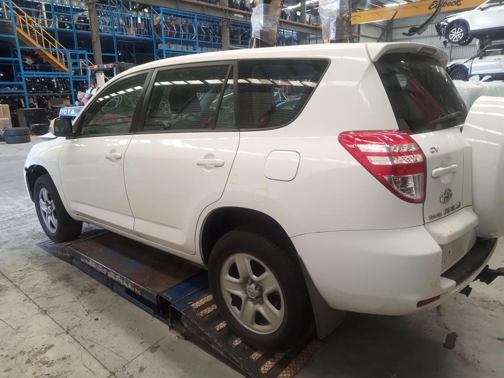 Toyota, RAV4 Air Cleaner/Box Air Cleaner Aca33/Aca38, 2.4, Petrol, 11/05 11/12