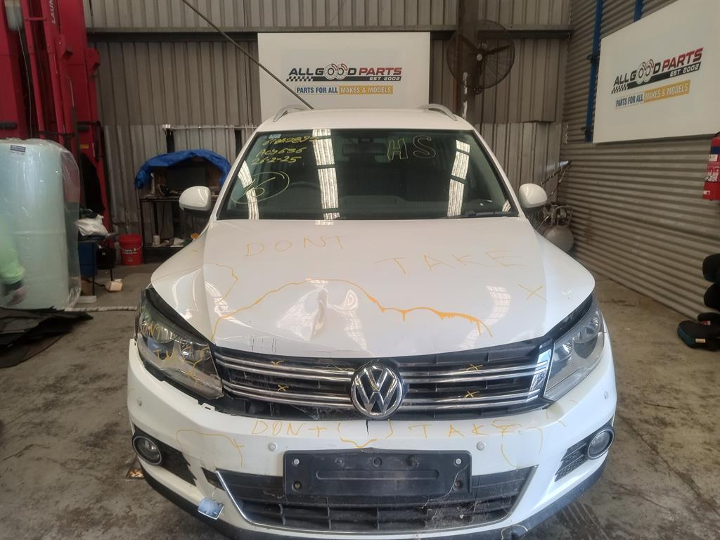 Volkswagen, Tiguan Air Cleaner/Box Air Cleaner 5N, 2.0, Petrol, Cawa/Cawb/Cczb/Cczc/Cczd Code, 05/08 08/16