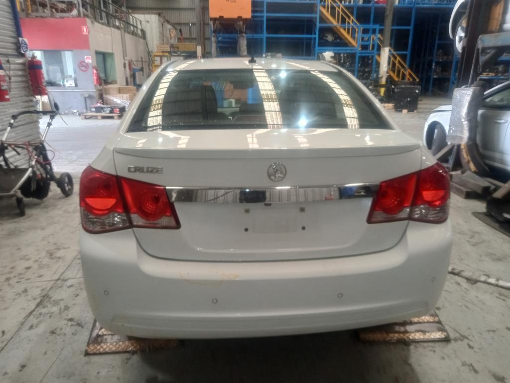 Holden, Cruze Left Headlamp Jh 03/11 12/14