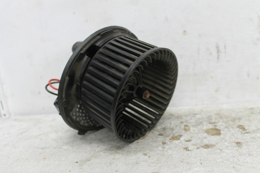 Volkswagen, Tiguan Heater Fan Motor 5N Valeo, P/N 1K2820015H, W/ Climate Control Type, 05/08 08/16