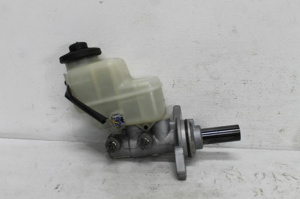 Toyota, RAV4 Master Cylinder Auto T/M Aca33/Aca38, 11/05 11/12
