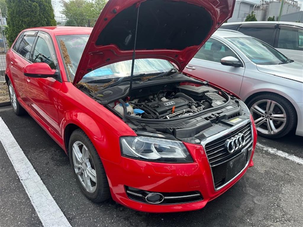 Audi, A3 Left Indicator/Fog/Side A3/S3, Bumper Foglamp Surround, 8P, Round Type, 06/04-04/13