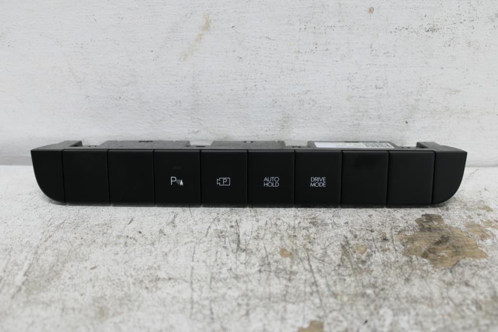 Hyundai, Staria, Misc Switch/Relay Us4, Switch Panel (Park Assist/Camera/Auto Hold/Drive Mode), Non Touch Type, 04/21-
