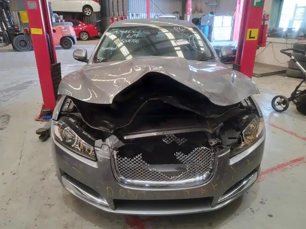 Jaguar, Xf Overflow Bottle X250 06/08 05/15