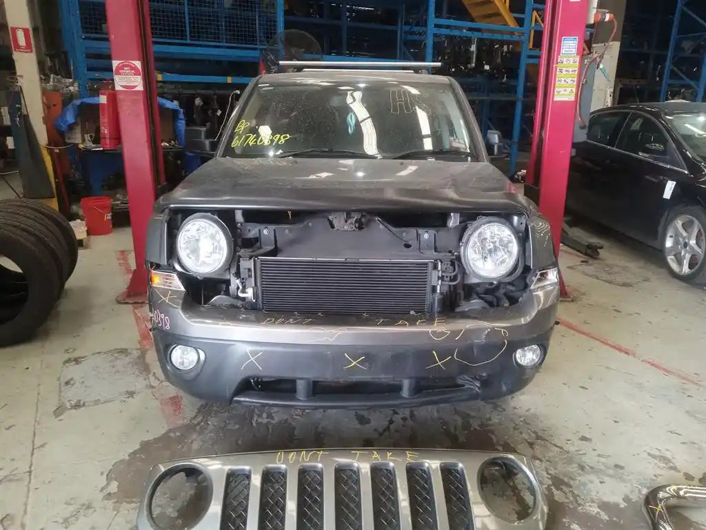 Jeep, Patriot Seat Belt Centre Rear Assy (Belt And Stalk) Mk 08/07 12/16