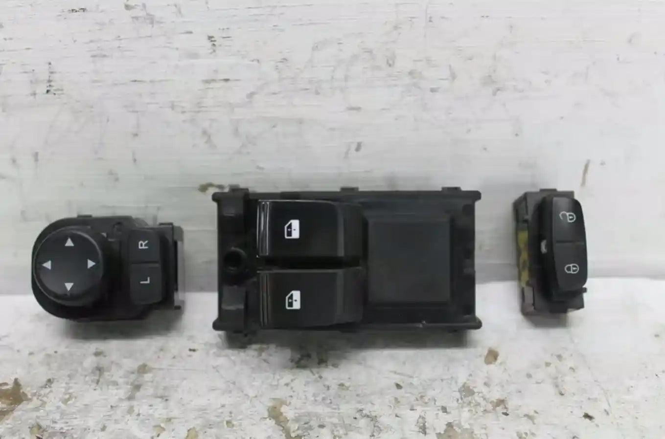 LDV, G10 Power Window Switch Rh Front (Master Switch) Sv7A/Sv7C Wagon/Van 04/15