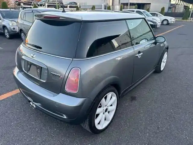 MINI, Cooper Left Front Door R50/R52/R53 3Dr Hatch/Cabrio 04/01 06/08