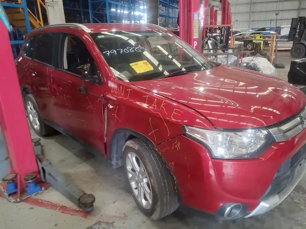 Mitsubishi, Outlander Left Indicator/Fog/Side Bumper Foglamp, Zj, 10/12-03/15 J97961
