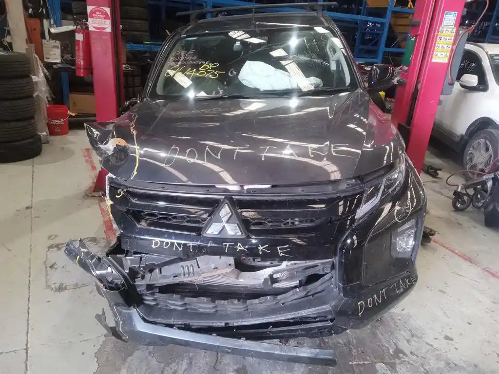 Mitsubishi, Triton Transfer Case Auto T/M, Super Select Type, Mq-Mr, 03/15-10/23 J0078