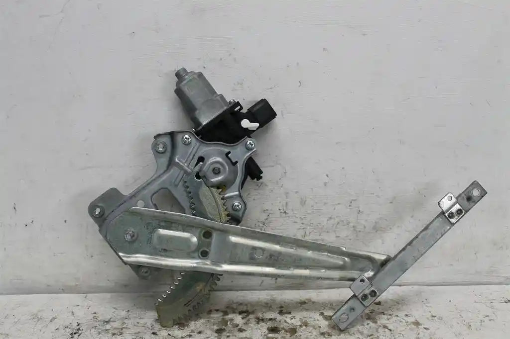 Mitsubishi, Lancer Left Rear Wnd Reg/Motor Cj Sedan/Hatch 07/07 02/11