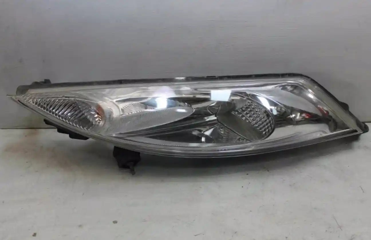 Nissan, Juke Left Indicator/Fog/Side Corner Lamp, F15, Lens# F001, 06/10-01/15 J0111