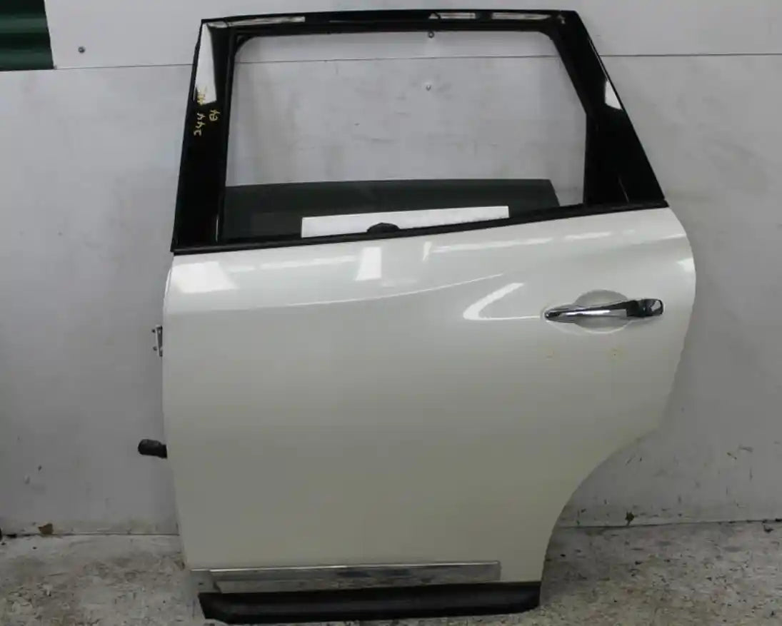Nissan, Pathfinder Left Rear Door R52 Non Chrome Mould Type 06/13 04/21