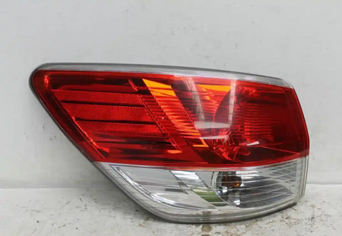 Nissan, Pathfinder Left Taillight R52 06/13 11/16