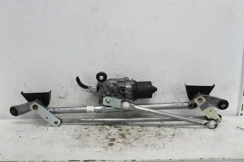 Nissan, Pathfinder Wiper Motor Front R52 06/13 04/21