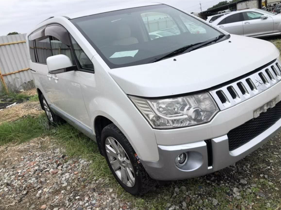 Mitsubishi, Delica Left Headlamp 5Th Gen 07- (Import)