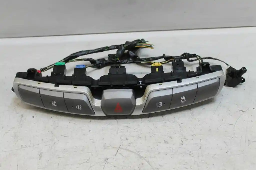 Ssangyong, Stavic Misc Switch/Relay 06/13-01/16 12461
