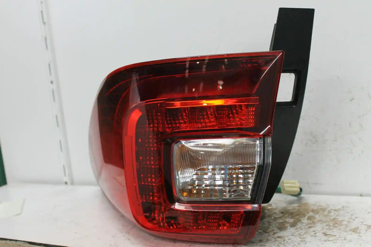 Subaru, Outback Right Taillight 6Th Gen In Body 08/14 12/20