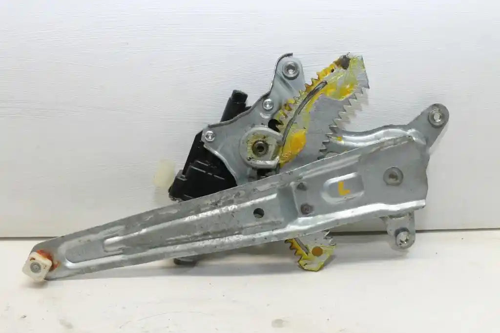 Suzuki, S Cross Left Rear Wnd Reg/Motor Jy 09/13 05/22