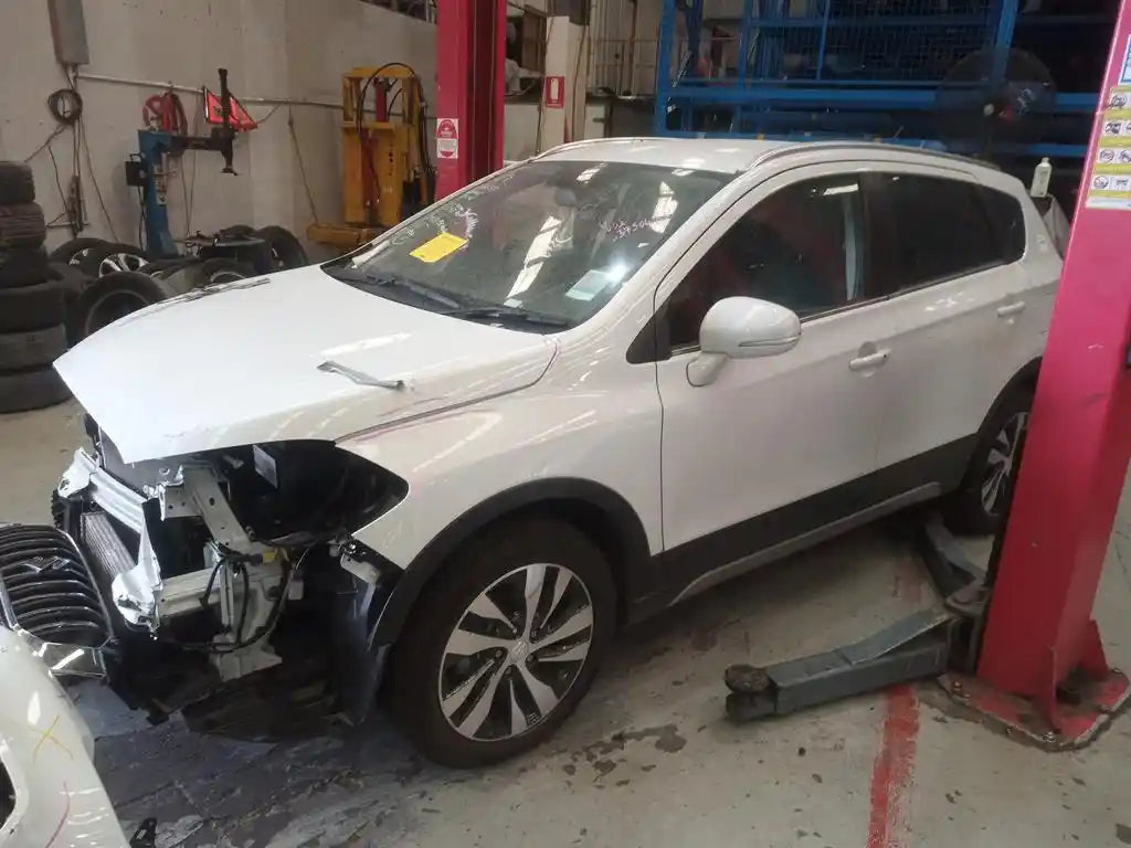 Suzuki, S Cross Hatch Strut Jy 09/13 05/22
