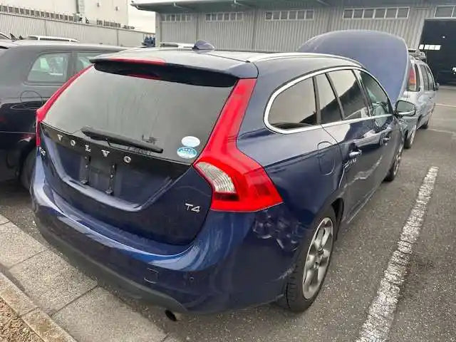 Volvo, S60/V60 Left Door Mirror Mk2 Standard Heated W/ Camera Colour Coded Type 12/10 12/18