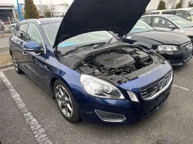 Volvo, S60/V60 Left Door Mirror Mk2 Standard Heated W/ Camera Colour Coded Type 12/10 12/18