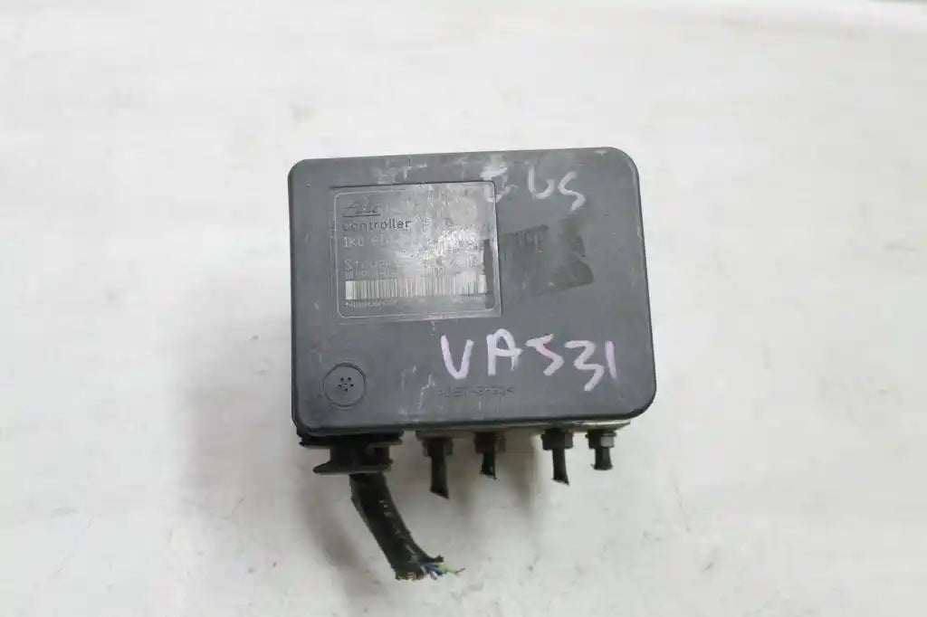 Volkswagen, Eos Abs Pump/Modulator 1F, On Motor P/N 1K0614517Af, On Module P/N 1K0907379Ac, 02/07-04/11 J99880