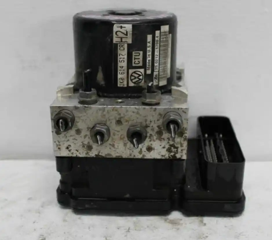Volkswagen, Golf Abs Pump/Modulator Gen 6, On Motor P/N 1K0614517Cr, 10/08-03/13 J65816