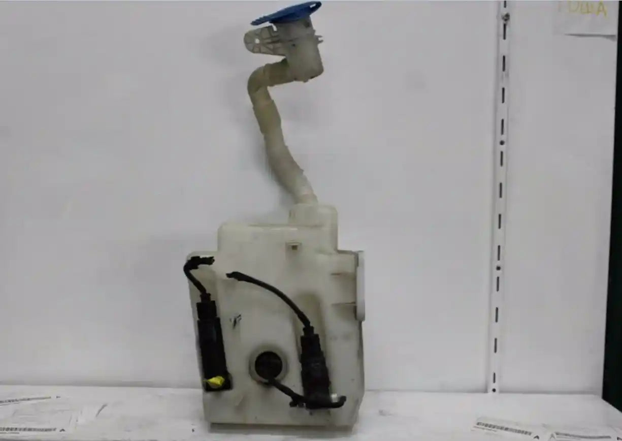 Volkswagen, Golf Washer Bottle Gen 5-Gen 6, W/ H/Lamp Washer Type, Twin Pump, 06/04-12/15 J0090