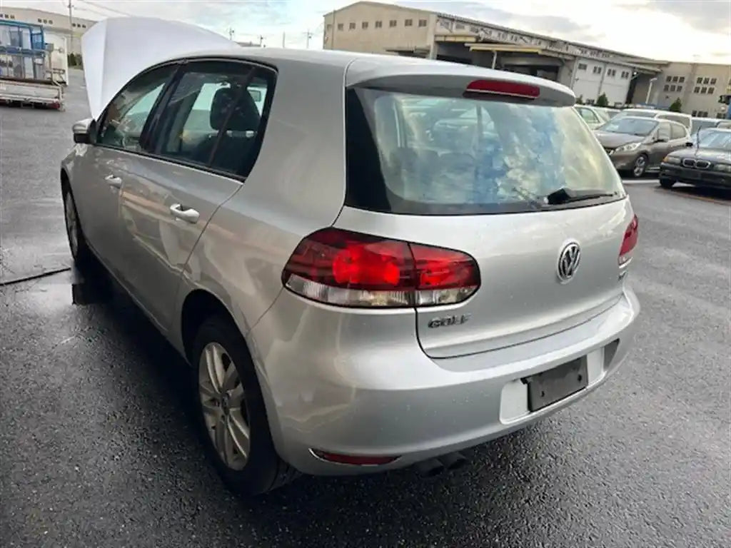 Volkswagen, Golf Rear Bumper Gen 6, Hatch, Standard, Non Park Sensor Type, 10/08-03/13 J5000B