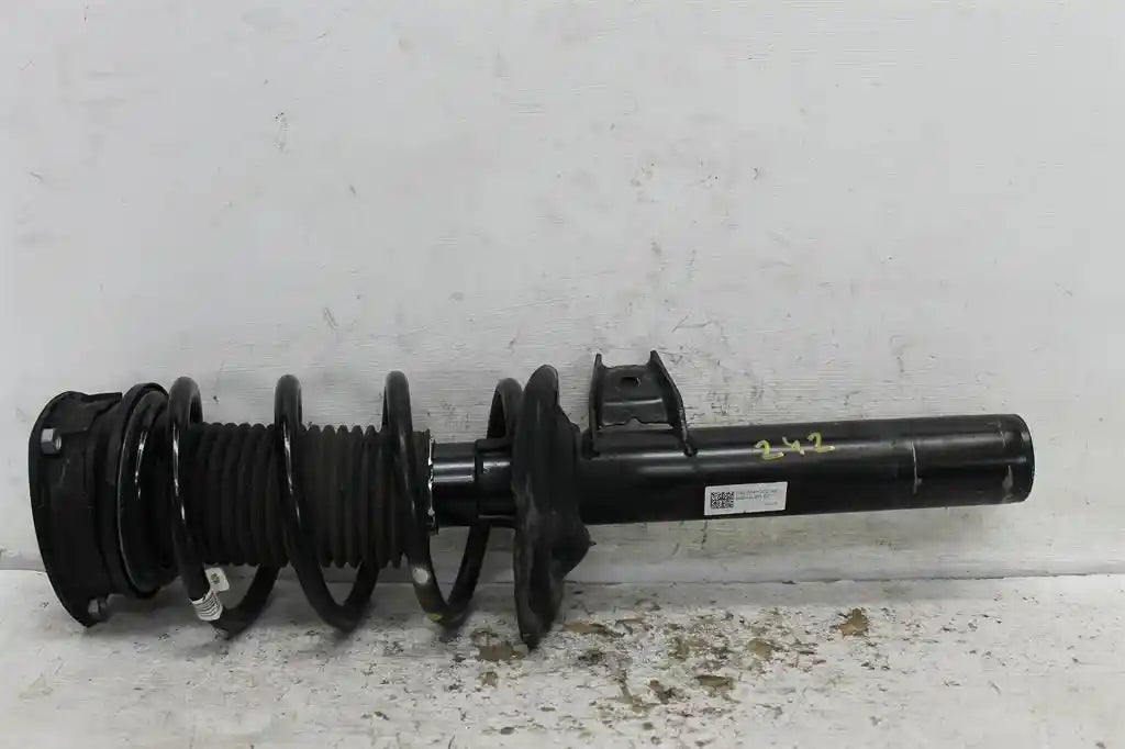 Volkswagen, Golf Right Front Strut Gen 7 Alltrack 05/15 03/17