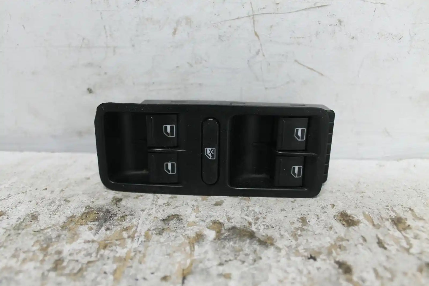 Volkswagen, Polo Power Window Switch Rh Front (Master Switch) 8 Pin Type Black Backing 6R 05/10 05/14