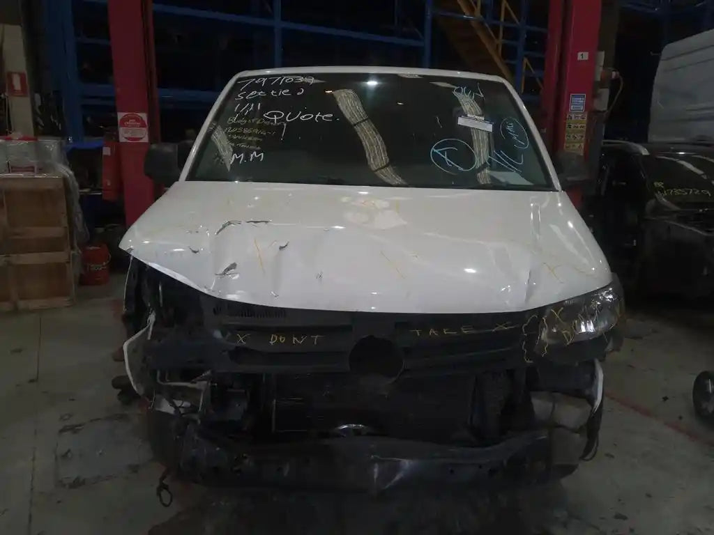 Volkswagen, Transporter A/C Compressor T5 2.0 Diesel P/N 7H0820805J 08/04 06/15
